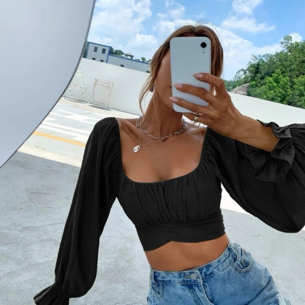 cropped long sleeve top